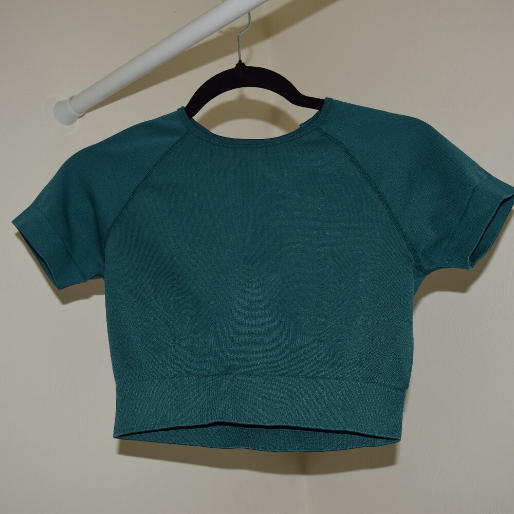 Set of Three Cropped Workout Tops (Stone Grey, Dark Purple, Indigo) - Size M